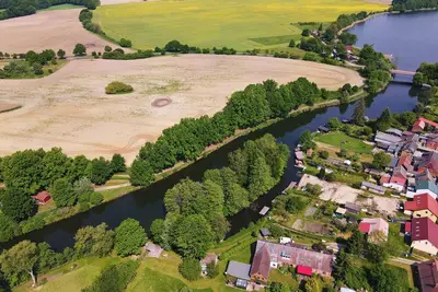 Image de House right on the water with spacious grounds