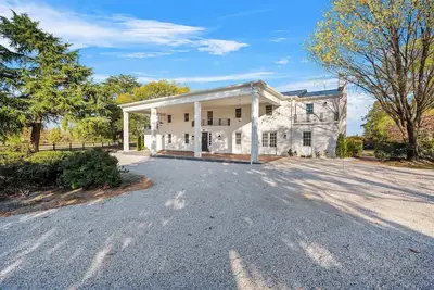 Image de Mansion in Southern Pines - Saltwater Pool, Farm Animals, Golf