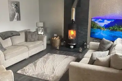 Image de Alcantara- Modern Highland home with hot tub - sleeps 10