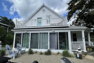 Image de 6 houses away from quiet beach! Minutes from the heart of Onset & Cape Cod Canal