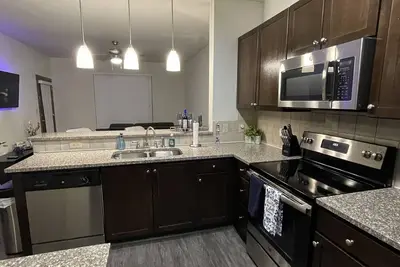 Image de ✨Lucky’s Ocean Blue Condo✨