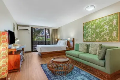 Image de City View w/Kitchenette - Bamboo Waikīkī Hotel #306