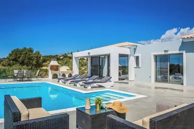 Image de Villa Theofilos - Deux Chambres Villa, Couchages 4