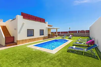 Image de Villa Laurita - Trois Chambres Villa, Couchages 6