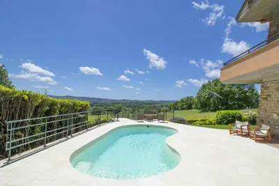 Image de Belle maison de vacances privée avec piscine privée, Wifi, climatisation, Tv, terrasse, parking