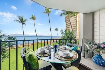 Image de OceanFront Studio w Pool -Valley Isle 206