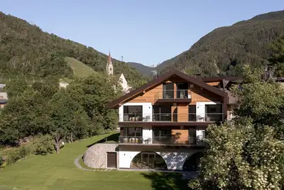 Image de Modern-traditional apartment