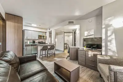 Image de Chandler 1 bd 1 b Classic unrenovated apartment