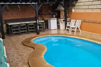 Image de Villa with private pool, hydromassage, fireplace and private barbecue