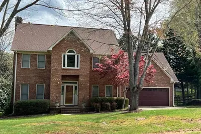 Image de A beautiful home in a quiet neighborhood!