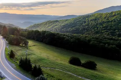 Image de Fox Crossing - Mountain Views, Game Room & Pet-Friendly Cabin!