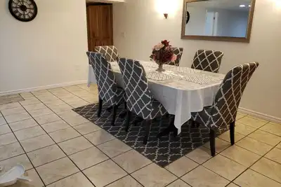 Image de Bright and spacious 3 bedroom suite near mountains