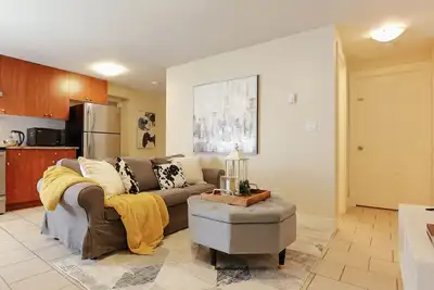 Image de Burnaby Cozy suite Near Skytrain