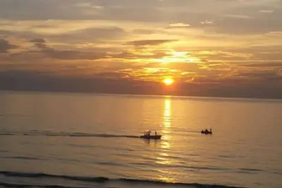 Image de Melbourne Harbor -Top floor condo over Crane Creek - 5 mins to the beach