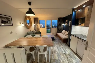 Image de superbe duplex au pied des pistes, commerces, parking falaise