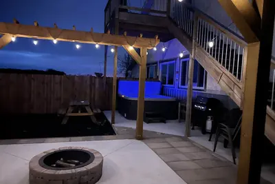 Image de The Bourbon Barrel! New patio & firepit area!