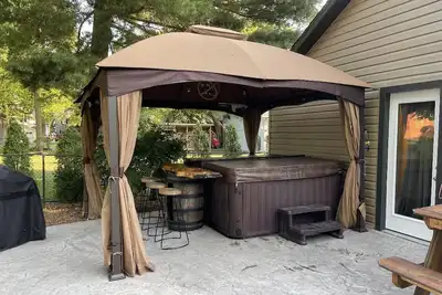 Image de Chardonnay Bay- wine country, beach, hot tub and pet friendly!