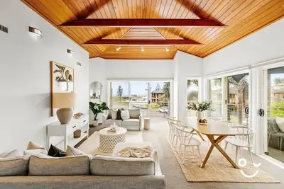 Image de Beach Lovers Delight @ Thirroul Beach