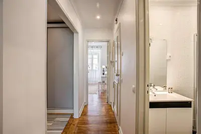 Image de Miguel Pais · Sunny Apartment in the Heart of Príncipe RealReal