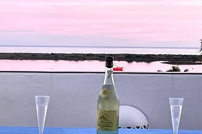 Image de Apartamento com vista de mar e ria a 100m da praia -  Golden Club