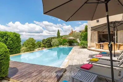 Image de Renovated village house full of Provence character, sleeps 6, heated pool, views