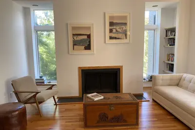 Image de Georgetown Sunny Modern 3rd Fl Apt