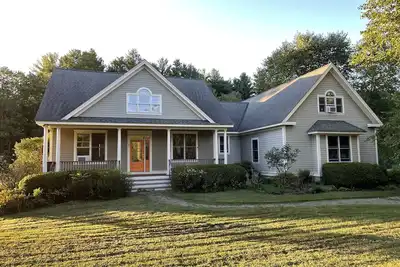 Image de 12 minutes to Butternut Skiing, Good For 3 Families with Hot Tub & Game Room