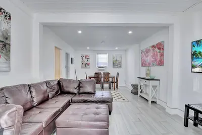 Image de Down Town Delray, near Ave and beach, Free parking