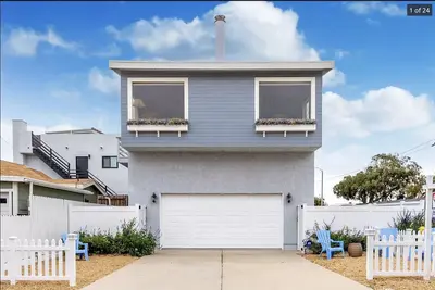 Image de Beach House at Silver Strand Channel Islands with Hot Tub