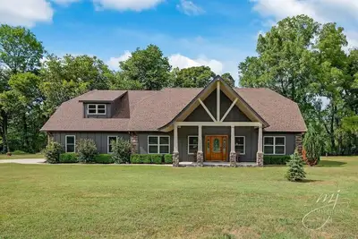 Image de 🐟Riverfront🎣Monster Fish🛥️Boat Launch👶Kid friendly🎆Across from Gaston's