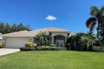 Image de Coastal Charmer in the Sebastian Highlands