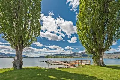 Image de Luxury 3 bed 3 Bath Lake Front Townhouse in Canada’s Warmest City! !