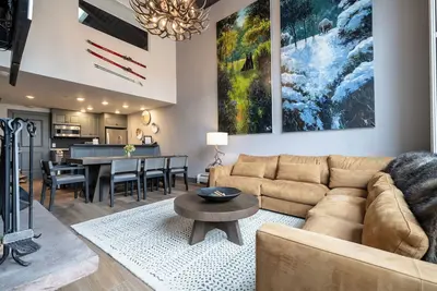 Image de Demeure alpine de luxe sur 2 niveaux avec jacuzzi + accès sauna, très proche de la Gondole Un