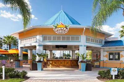 Image de Spacious 2 bedroom Condo Close to All parks