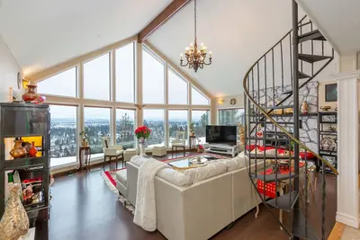 Image de Luxury Panoramic View Home