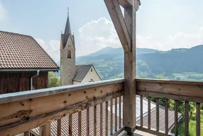 Image de Appartement de vacances \"Plose Winklerhof\" avec vue sur montagne, balcon et Wi-Fi