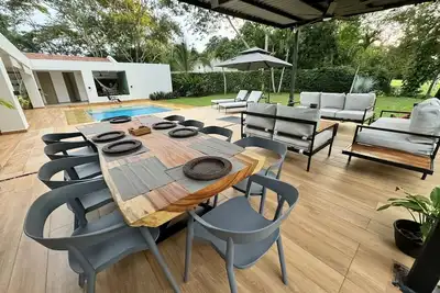 Image de A Luxurious Retreat for Unmatched Family Vacations