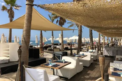 Image de Beautiful townhouse in the heart of Cabopino, Next to the golf and the beach.