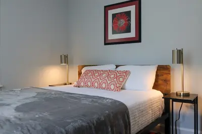 Image de Best in Market! Enjoy Tangerine Dreams in the heart of Huntsville!