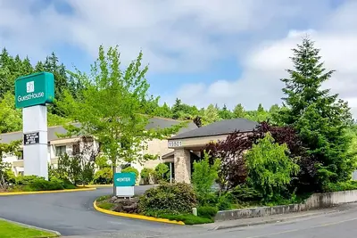 Image de Stay at GuestHouse Poulsbo! Just a 10-minute Walk From Historic Downtown!