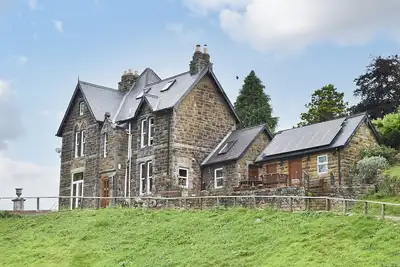 Image de 5 chambres à coucher à Grosmont