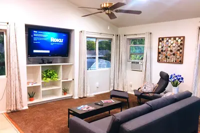 Image de Light and Airy 1, 000 sqft. Private Space in Broomfield