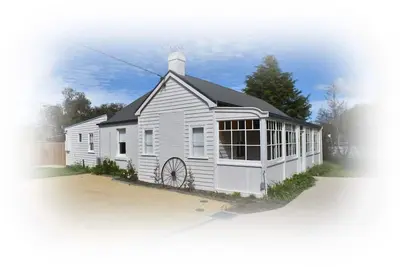Image de \"Baker's Cottage\" in Historic Richmond, Sleeps 6.