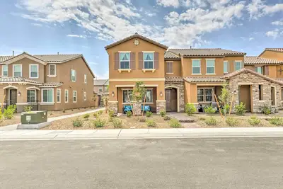 Image de Stylish Henderson Home w/ Patio, Near Sloan Canyon