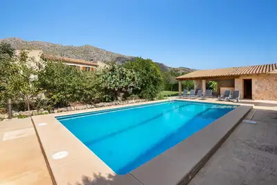 Image de Maison de vacances \"Can Noble den Suau\" avec piscine, bain à remous, terrasses et jardin