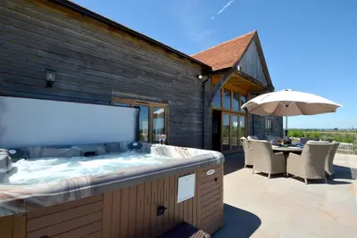 Image de Vineyard View - Six Chambres Maison, Couchages 12