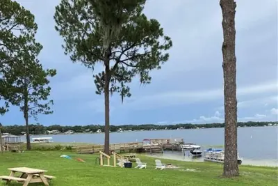 Image de Lake Front Get Away - 10 minutes from The Villages