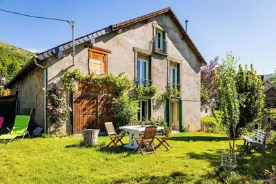 Image de Grande maison familiale avec superbe panorama.