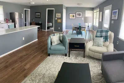 Image de Relaxing, peaceful house in Calvert County, Md close to beach towns and Dc.