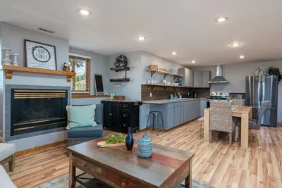 Image de Beautiful Modern  Farmhouse in Hudsonville Mi